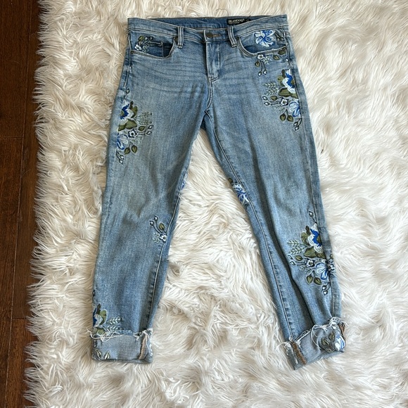 Blank NYC Floral Jeans - Picture 2 of 12